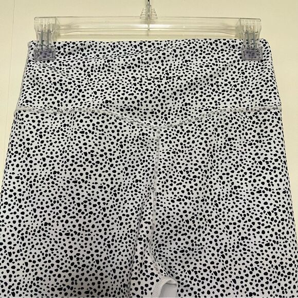 All Fenix leggings white and black cheetah print size medium - Picture 5 of 10